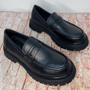 Black Faux Leather Platform Loafers for Men Size: Men’s 6 ( Fits: Women’s 8)